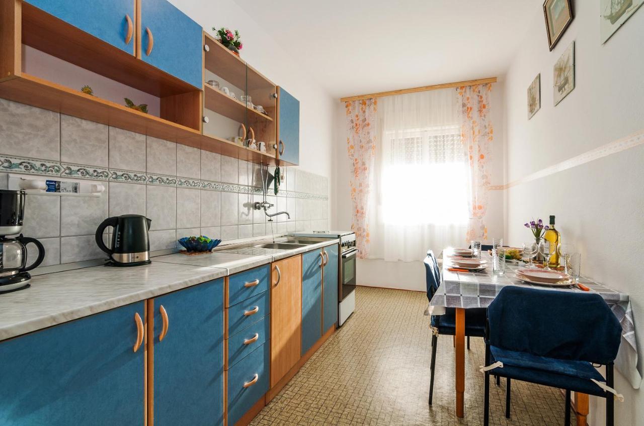 Apartments For Families With Children Privlaka, Zadar - 5747 Ngoại thất bức ảnh