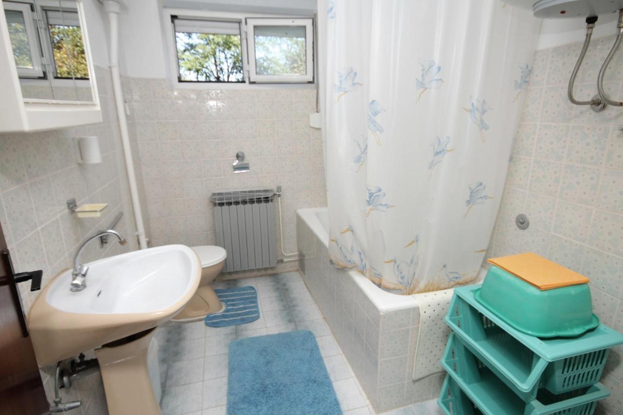 Apartments For Families With Children Privlaka, Zadar - 5747 Ngoại thất bức ảnh