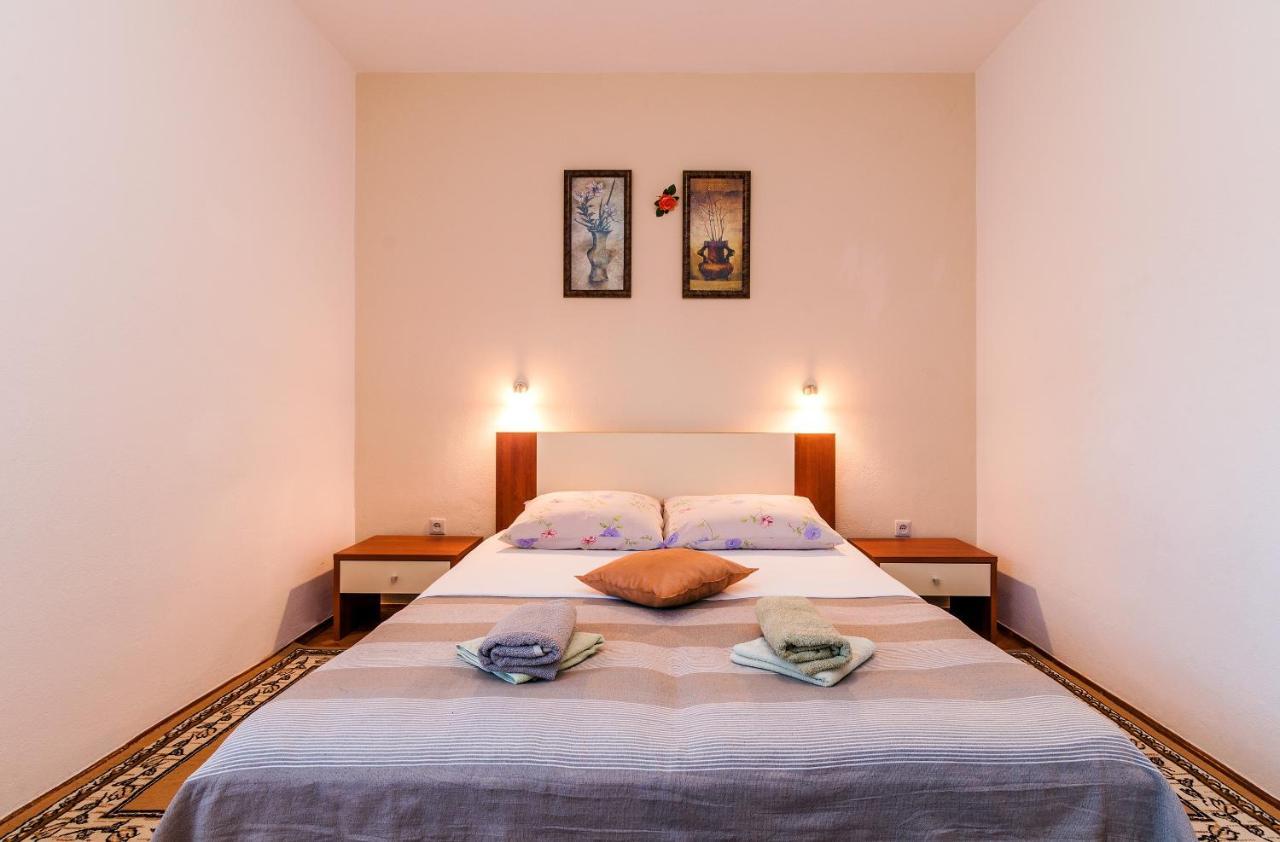Apartments For Families With Children Privlaka, Zadar - 5747 Ngoại thất bức ảnh