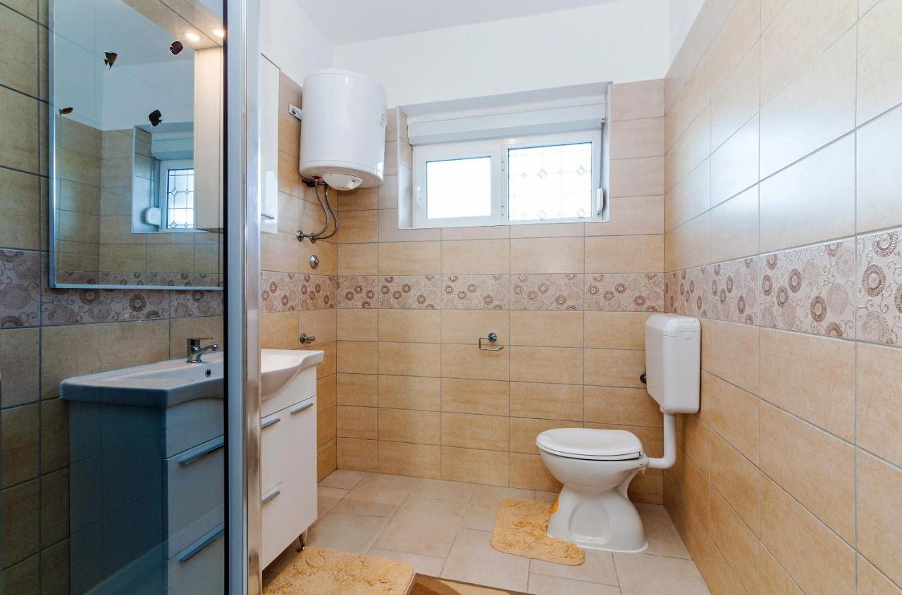 Apartments For Families With Children Privlaka, Zadar - 5747 Ngoại thất bức ảnh