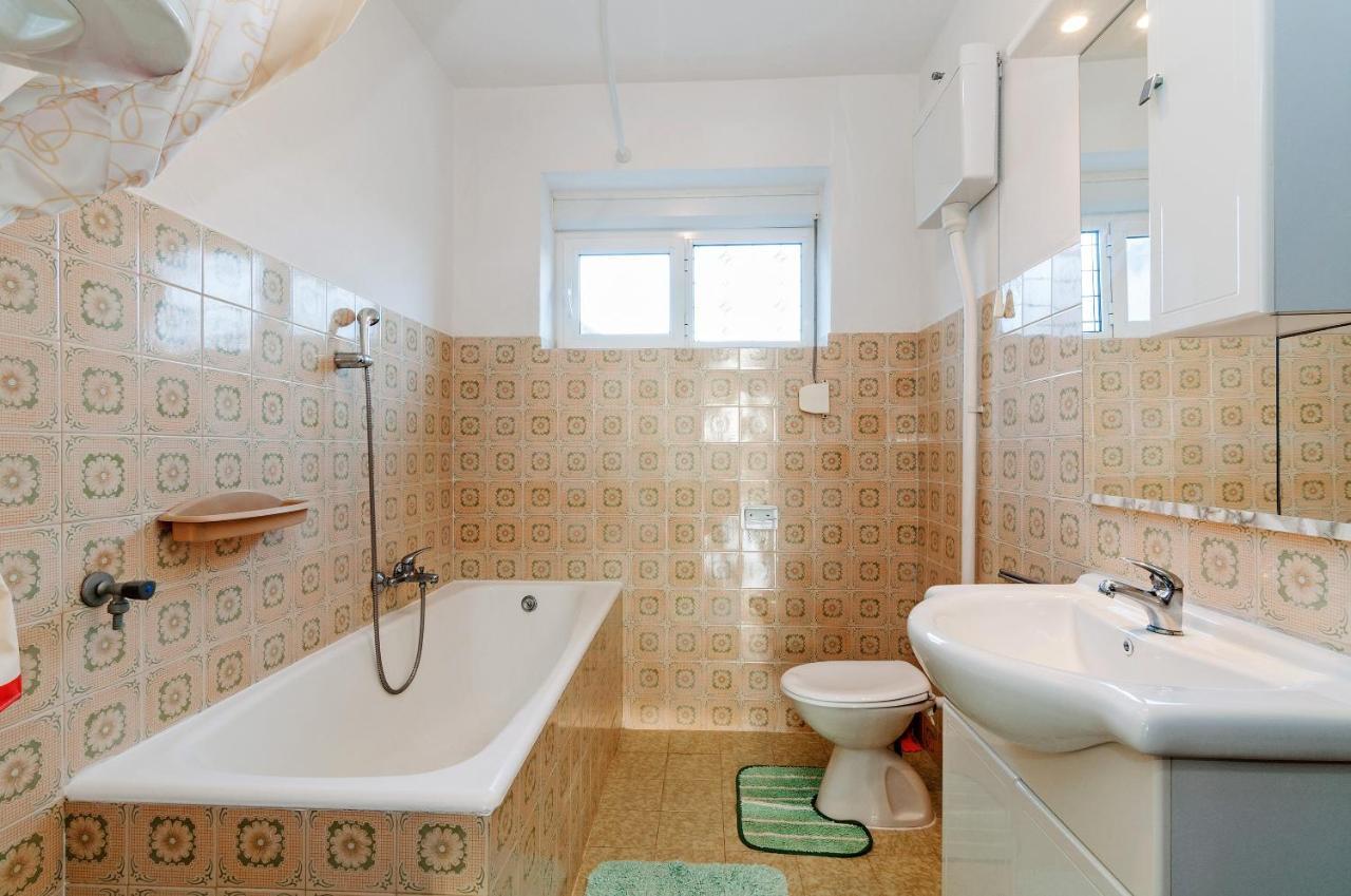 Apartments For Families With Children Privlaka, Zadar - 5747 Ngoại thất bức ảnh